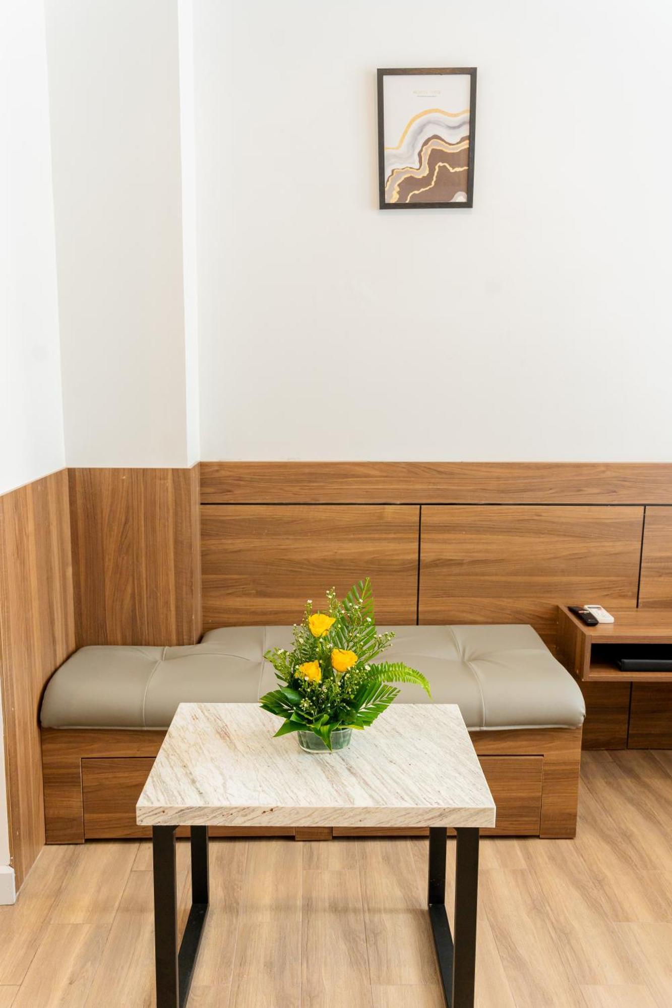 Lee Charming Hotel Нячанг Екстер'єр фото