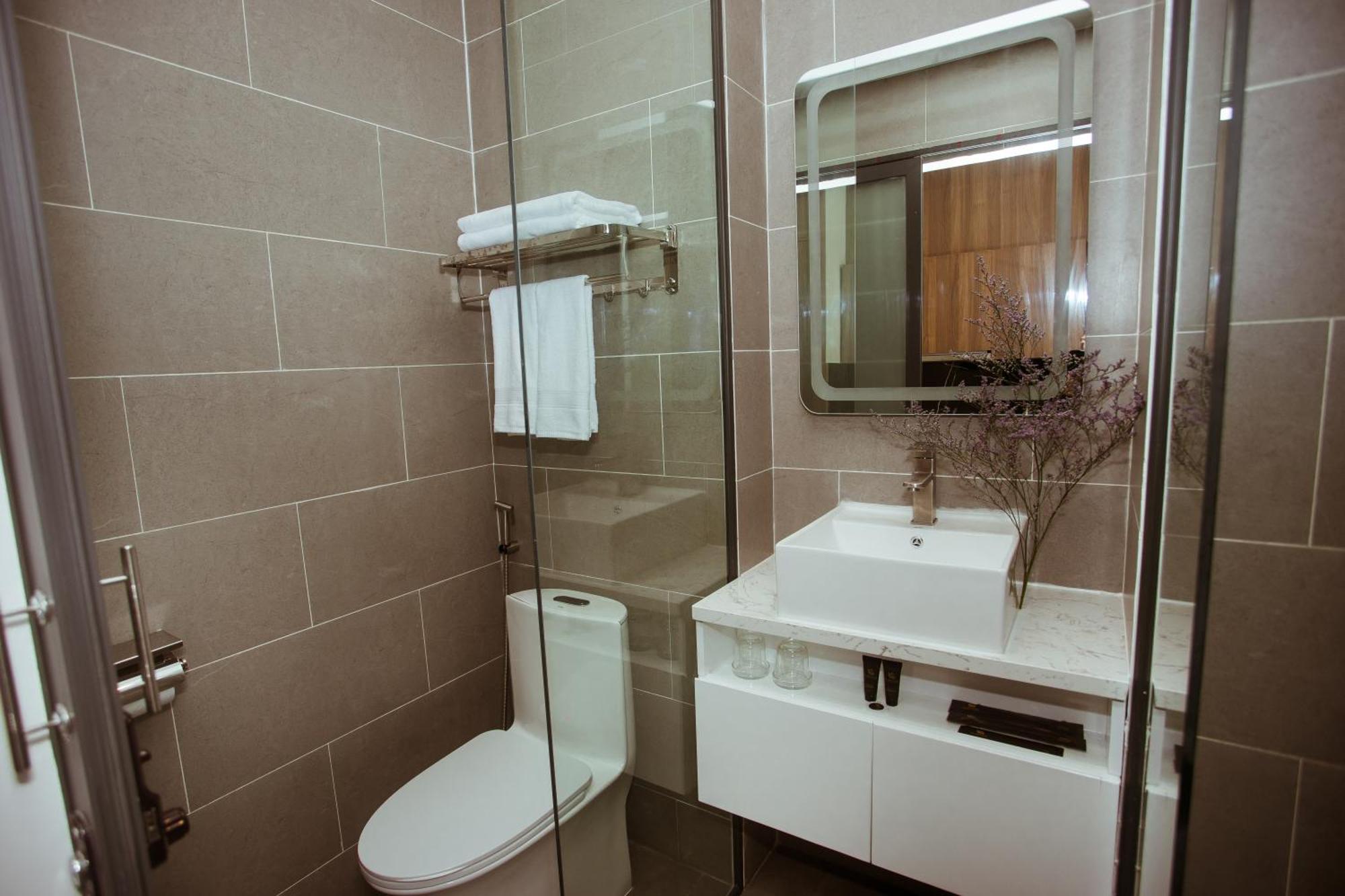 Lee Charming Hotel Нячанг Екстер'єр фото