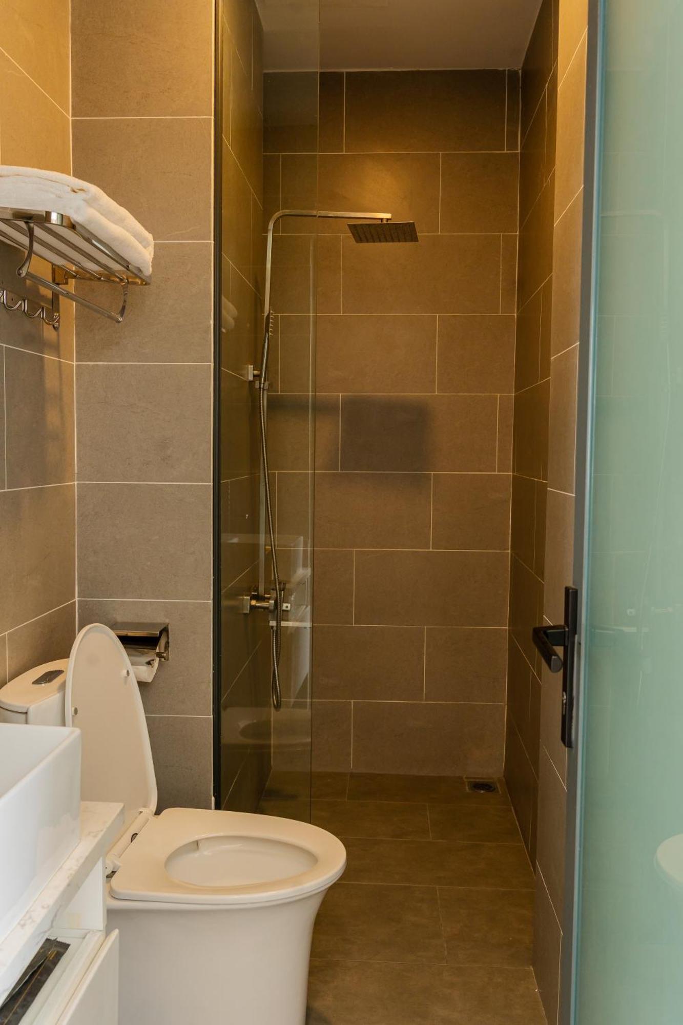 Lee Charming Hotel Нячанг Екстер'єр фото